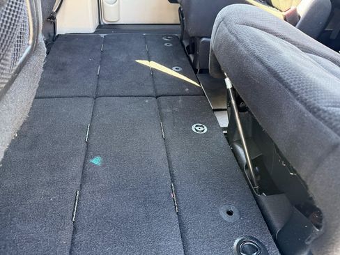 Used 2018 Dodge Grand Caravan SXT FWD image 21