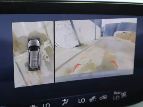 Used 2025 Buick Enclave Preferred FWD image 8