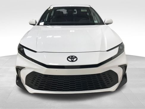 Used 2026 Toyota Camry SE FWD image 2