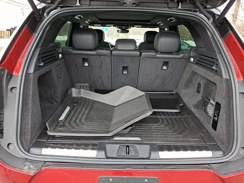 Used 2025 Land Rover Range Rover Sport Dynamic SE image 28