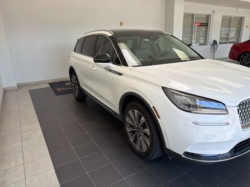 Used 2021 Lincoln Corsair Reserve FWD image 3