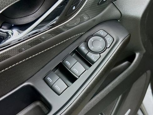 Used 2023 Chevrolet Traverse Premier image 21