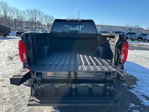Used 2025 GMC Sierra 1500 AT4 w/ AT4 Premium Package image 22