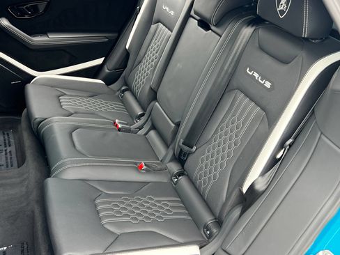 Used 2023 Lamborghini Urus Performante AWD/4WD image 22