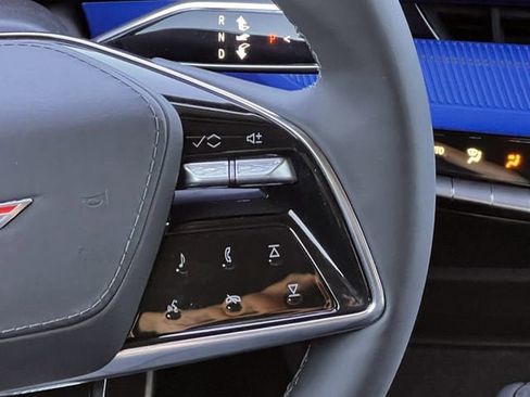 New 2026 Cadillac Optiq V image 13