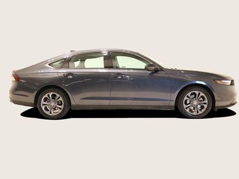 Used 2023 Honda Accord EX image 4