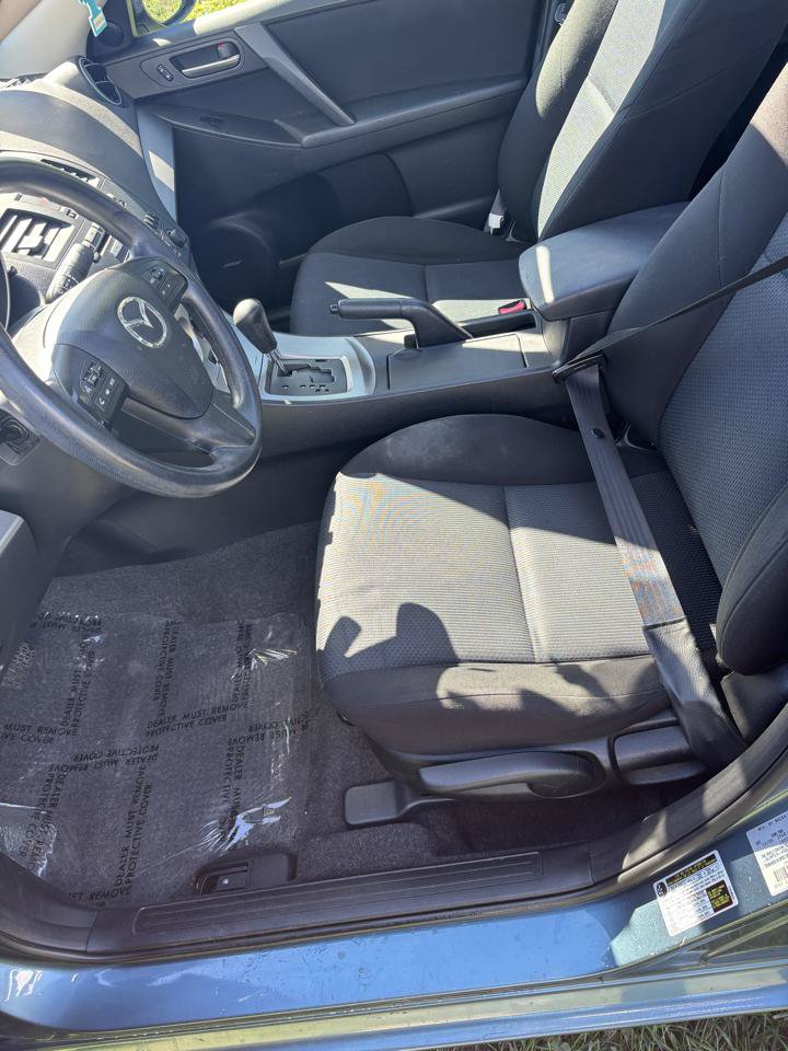 Used 2010 MAZDA MAZDA3 i Touring FWD image 18