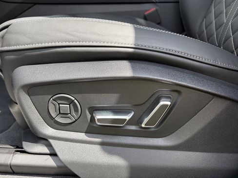 New 2026 Audi SQ8 Premium Plus AWD/4WD image 11