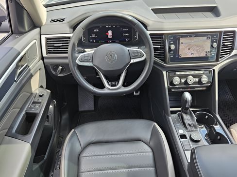 Certified 2023 Volkswagen Atlas SEL Premium AWD/4WD image 12