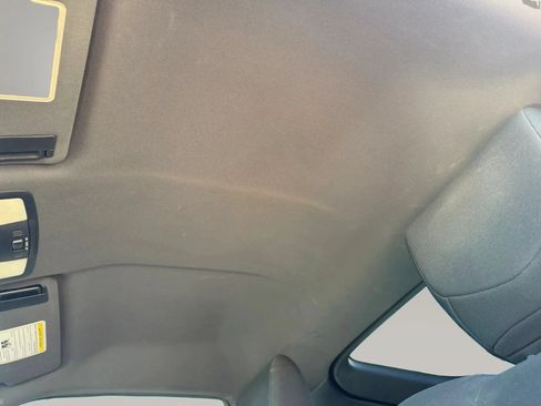 Used 2014 Nissan 370Z Coupe RWD image 16