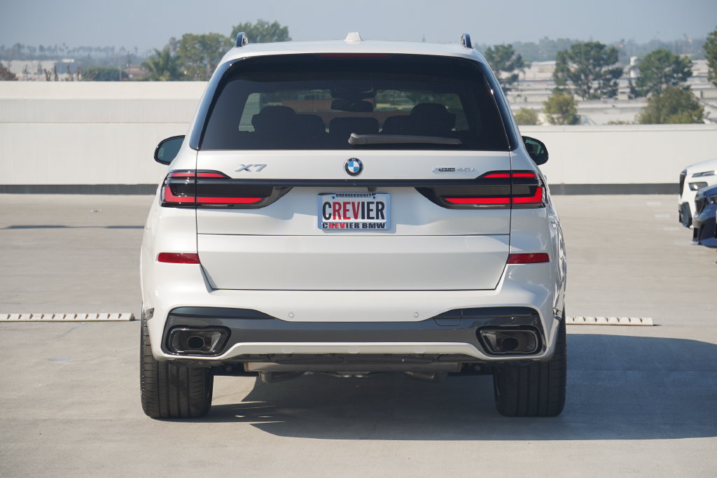 Used 2026 BMW X7 xDrive40i w/ M Sport Package AWD/4WD image 6