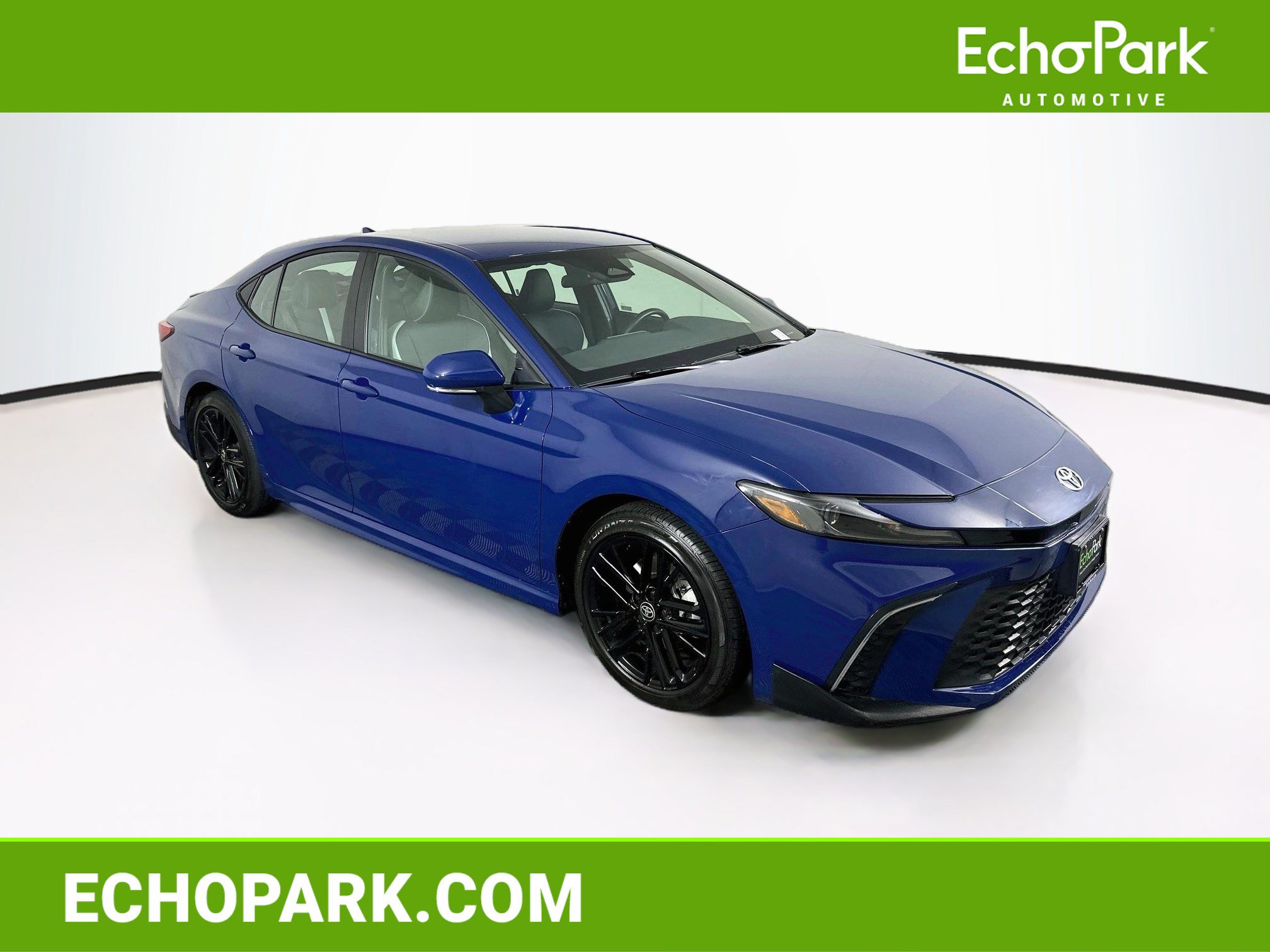 Used 2026 Toyota Camry SE FWD image 1