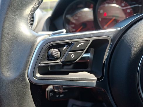 Used 2019 Porsche 718 Cayman S RWD image 19