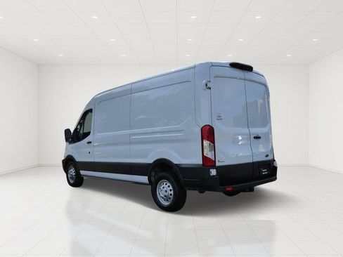Used 2022 Ford Transit 250 Medium Roof AWD w/ Interior Upgrade Package image 4