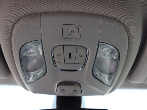 Used 2017 Jeep Compass Limited w/ Navigation Group AWD/4WD image 19