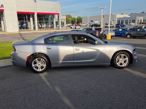 Used 2015 Dodge Charger SE w/ Popular Equipment Group RWD image 13