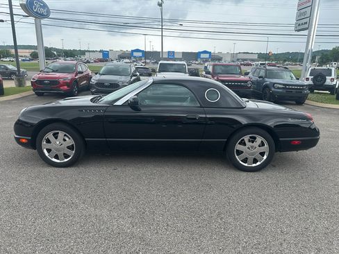 Used 2002 Ford Thunderbird RWD image 4