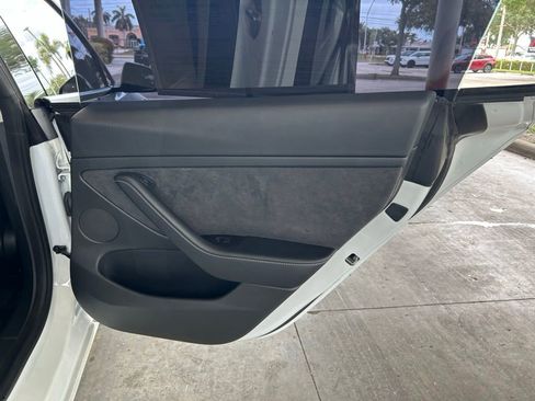 Used 2021 Tesla Model 3 Standard Range Plus RWD image 25