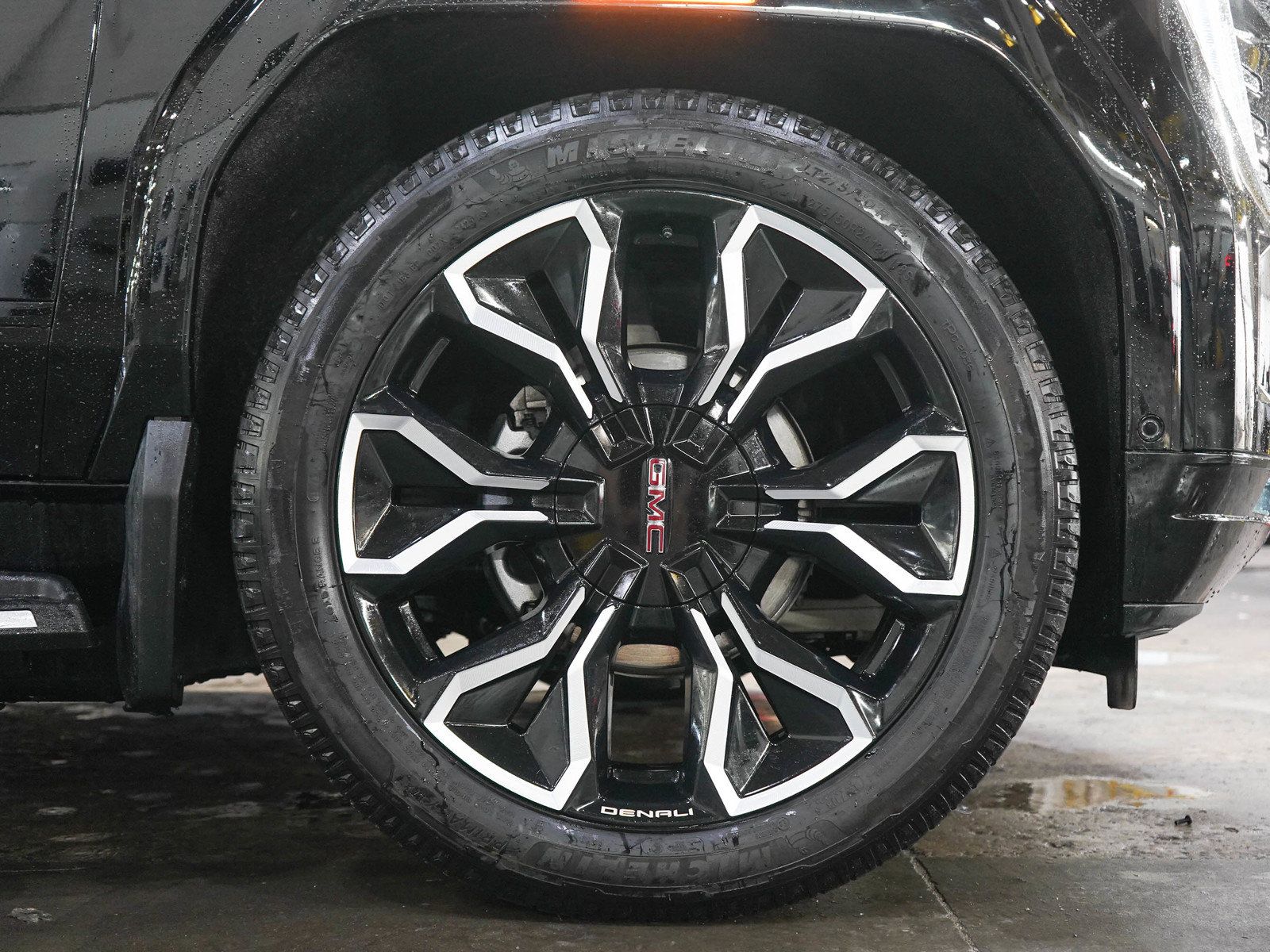 Used 2026 GMC Sierra EV Denali AWD/4WD image 30