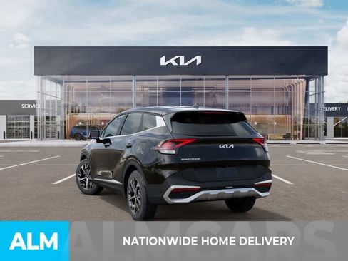 Used 2025 Kia Sportage EX FWD image 4