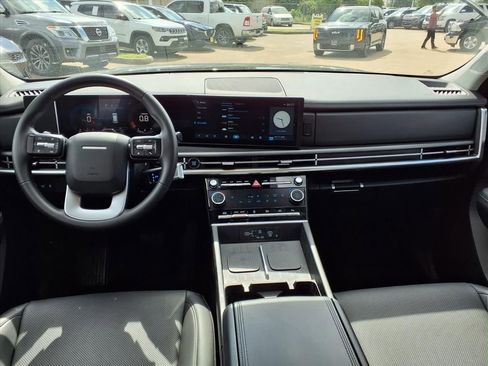 Used 2025 Hyundai Santa Fe SEL FWD image 9