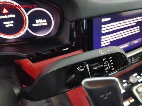 Used 2022 Porsche Cayenne S image 14