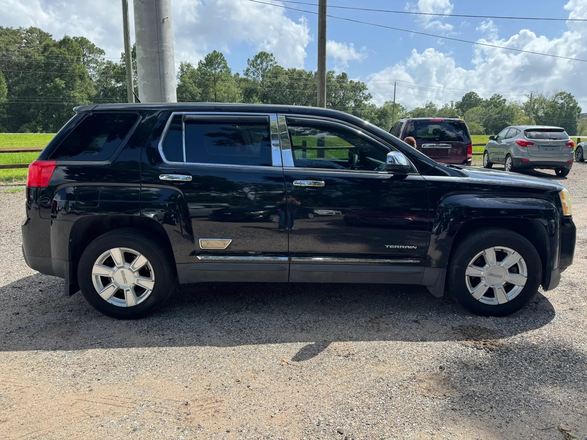 Used 2011 GMC Terrain SLE FWD image 9