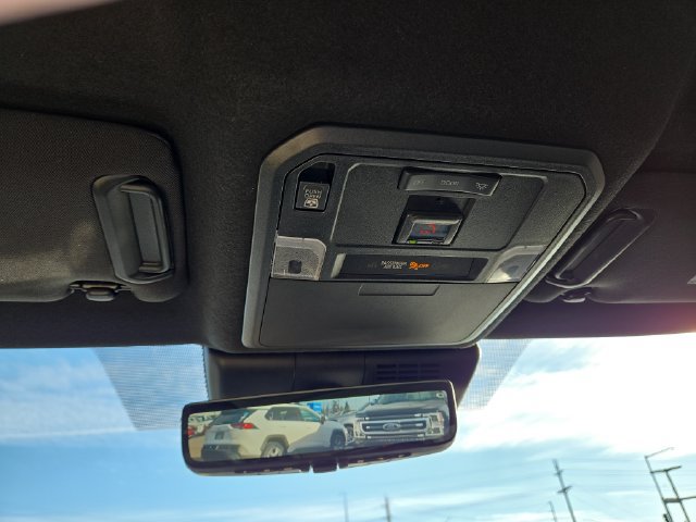 Used 2025 Toyota 4Runner Trailhunter AWD/4WD image 31