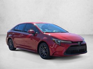 Used 2021 Toyota Corolla LE video 3