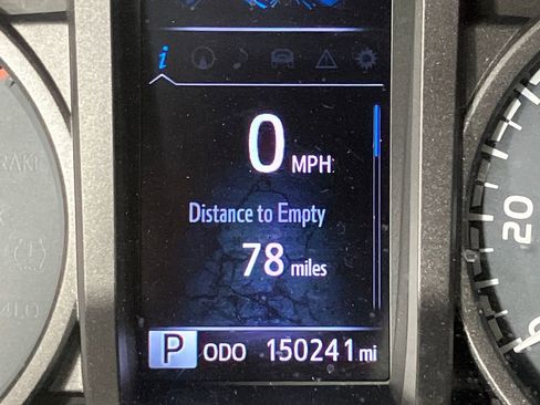 Used 2016 Toyota Tacoma TRD Off-Road image 20