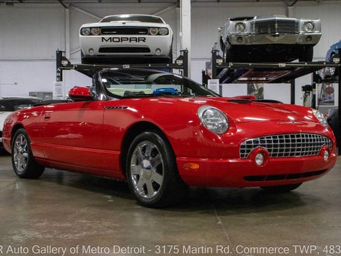 Used 2002 Ford Thunderbird Deluxe image 12