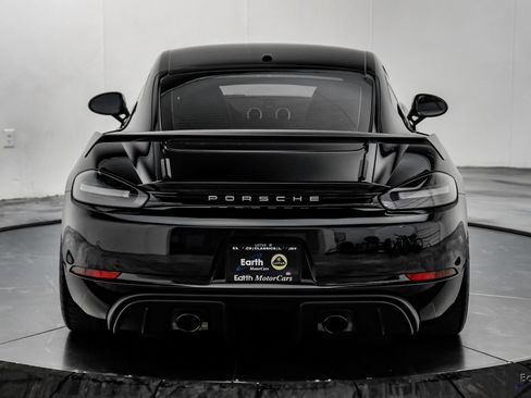 Used 2021 Porsche 718 Cayman GT4 RWD image 15