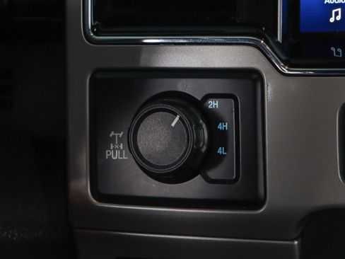 Used 2022 Ford F250 Lariat w/ Black Appearance Package image 22