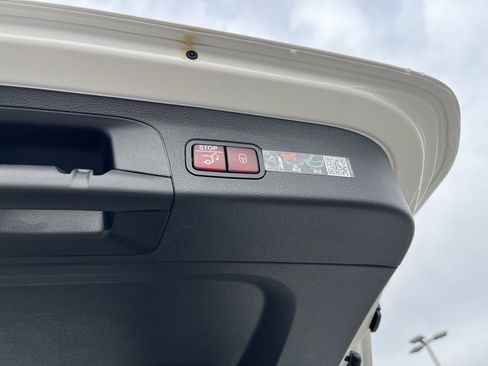 Certified 2025 Mercedes-Benz GLS 450 4MATIC image 68