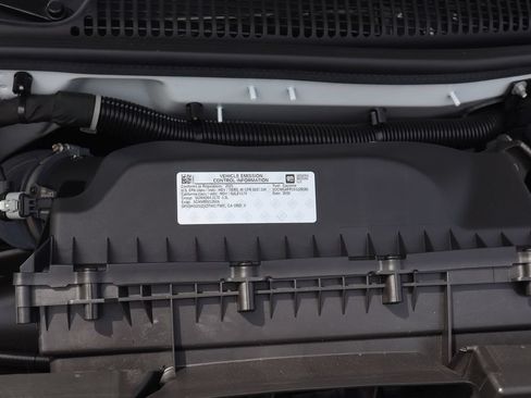 Used 2025 Chevrolet Express 2500 w/ Driver Convenience Package RWD image 16