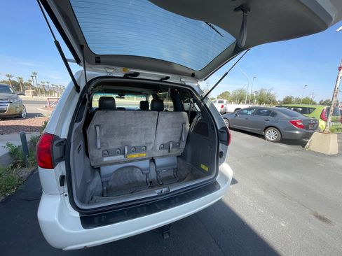Used 2007 Toyota Sienna XLE image 22