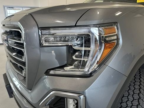 Used 2019 GMC Sierra 1500 AT4 w/ Off Road Performance Package AWD/4WD image 11