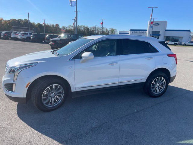 Used 2018 Cadillac XT5 Luxury w/ Driver Awareness Package AWD/4WD image 4