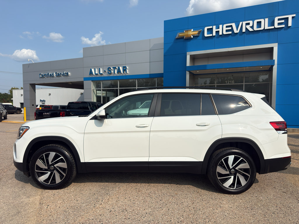 Used 2024 Volkswagen Atlas SE AWD/4WD image 4