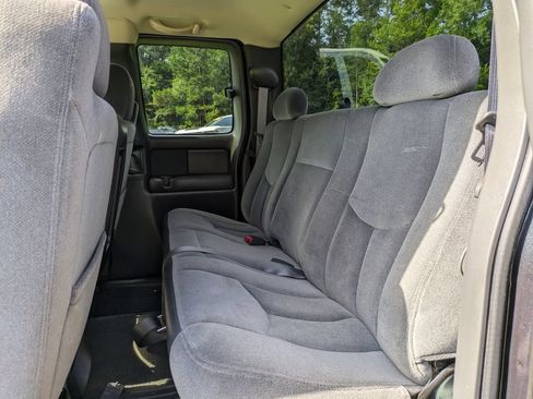 Used 2004 GMC Sierra 3500 SLE w/ Heavy-Duty Power Package RWD image 14