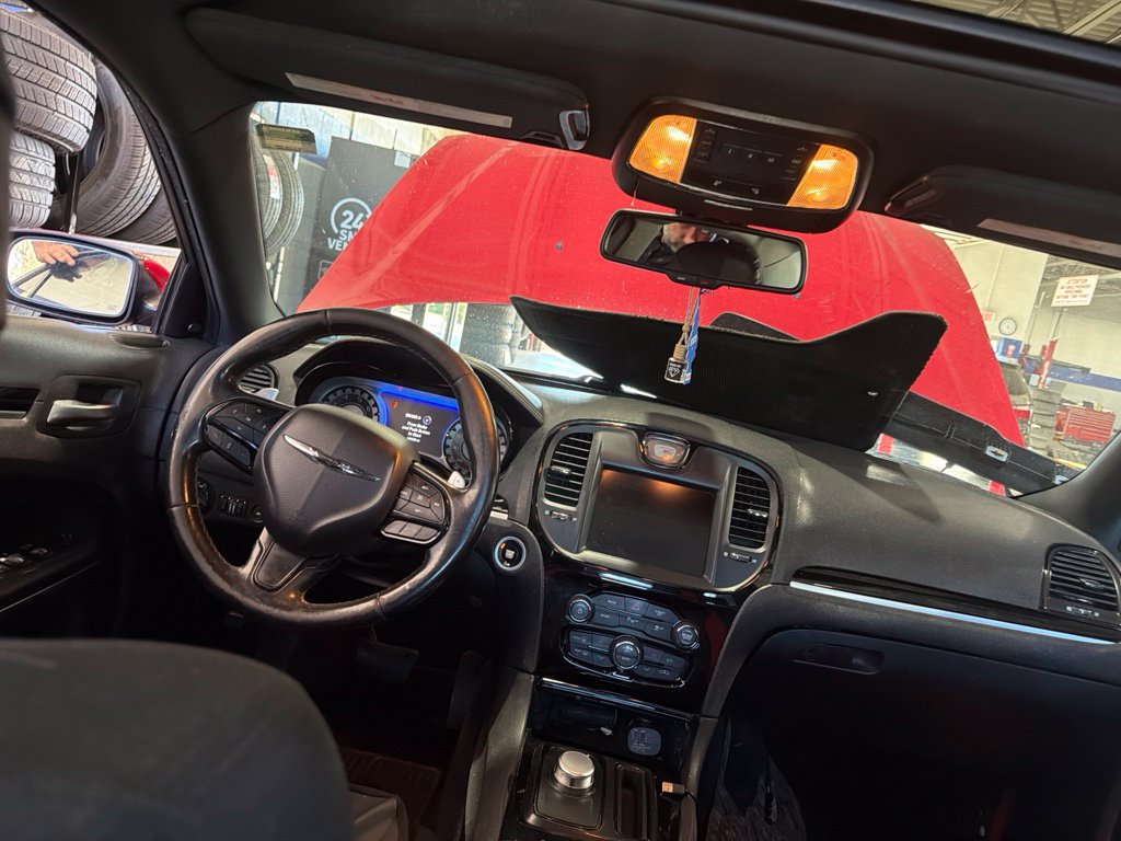 Used 2018 Chrysler 300 S w/ 300S Premium Group AWD/4WD image 7