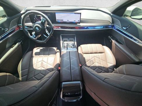 Used 2024 BMW 760i xDrive AWD/4WD image 17
