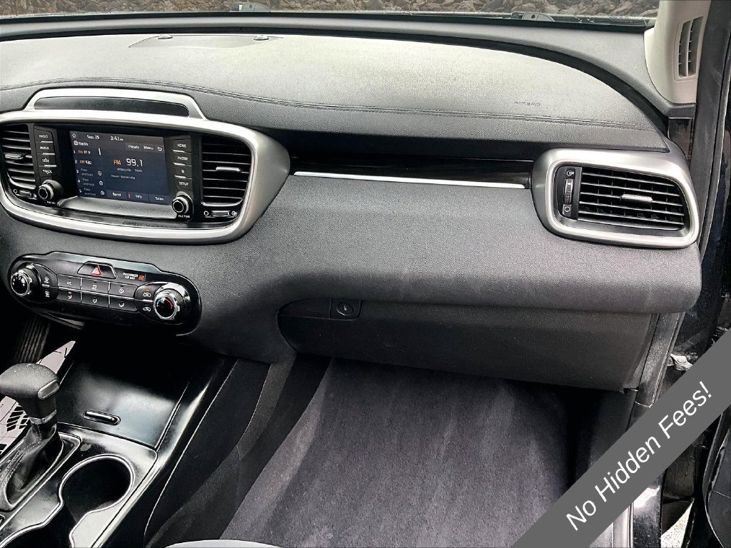 Used 2019 Kia Sorento L FWD image 12