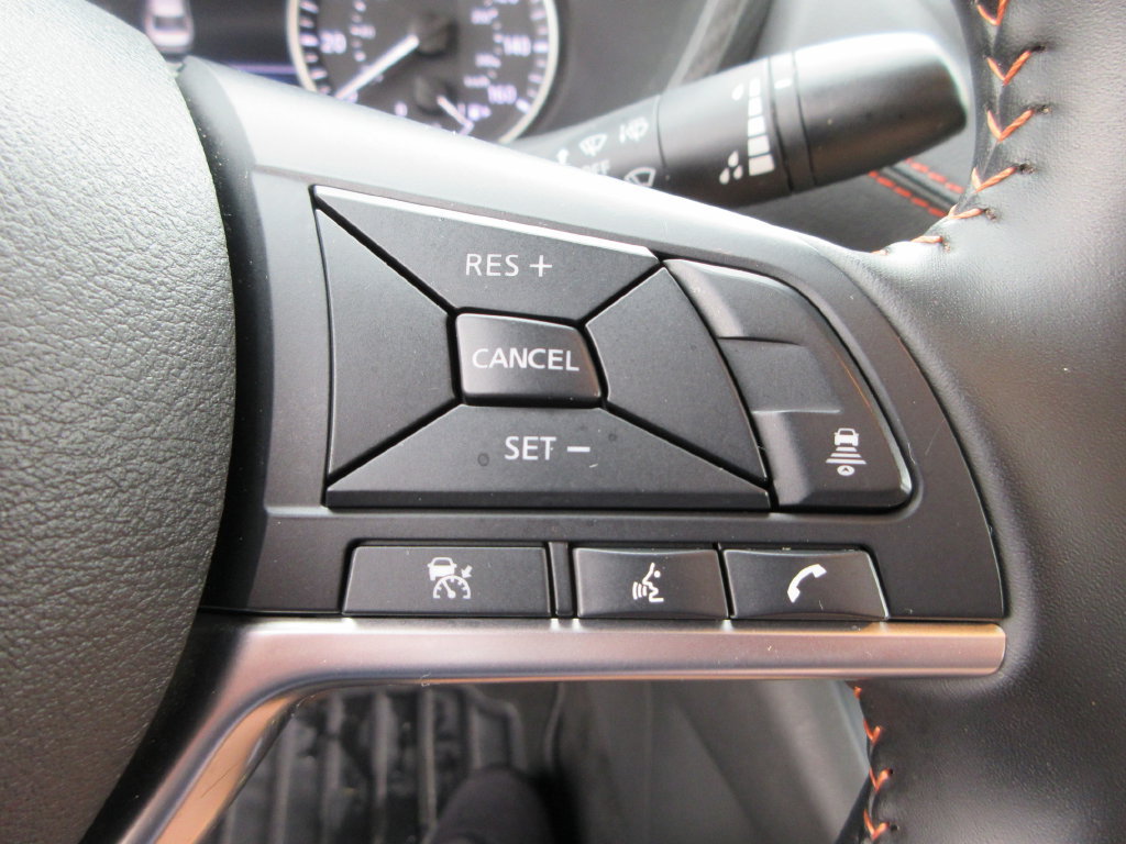 Used 2025 Nissan Sentra SR FWD image 25
