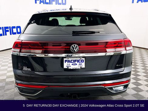 Used 2024 Volkswagen Atlas Cross Sport SE image 6