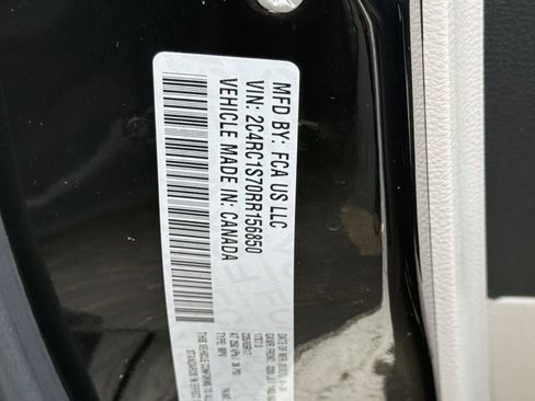 Used 2024 Chrysler Pacifica Limited FWD image 14
