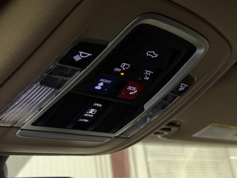 Used 2020 RAM 3500 Laramie image 35