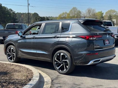 New 2025 Mitsubishi Outlander 4WD Plug-In Hybrid image 9