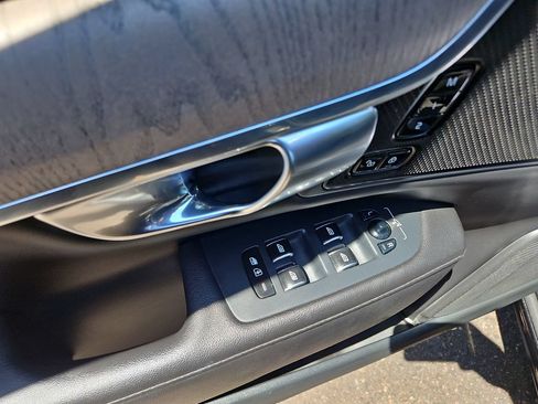 Used 2023 Volvo S90 B6 Plus AWD/4WD image 12