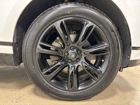 Used 2020 Land Rover Range Rover Velar R-Dynamic S image 11